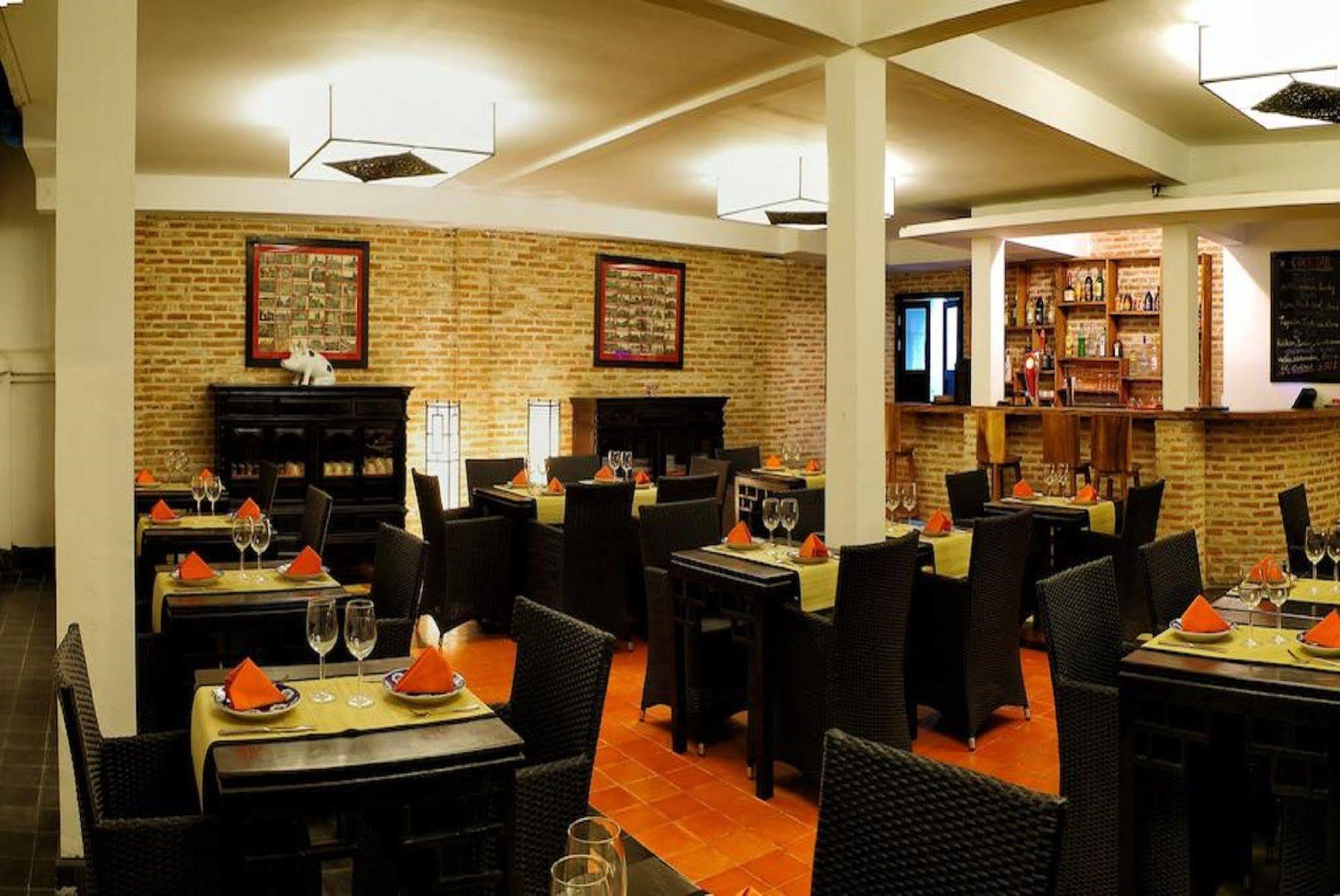 Villa Silk Road Hotel بنوم بنه المظهر الخارجي الصورة